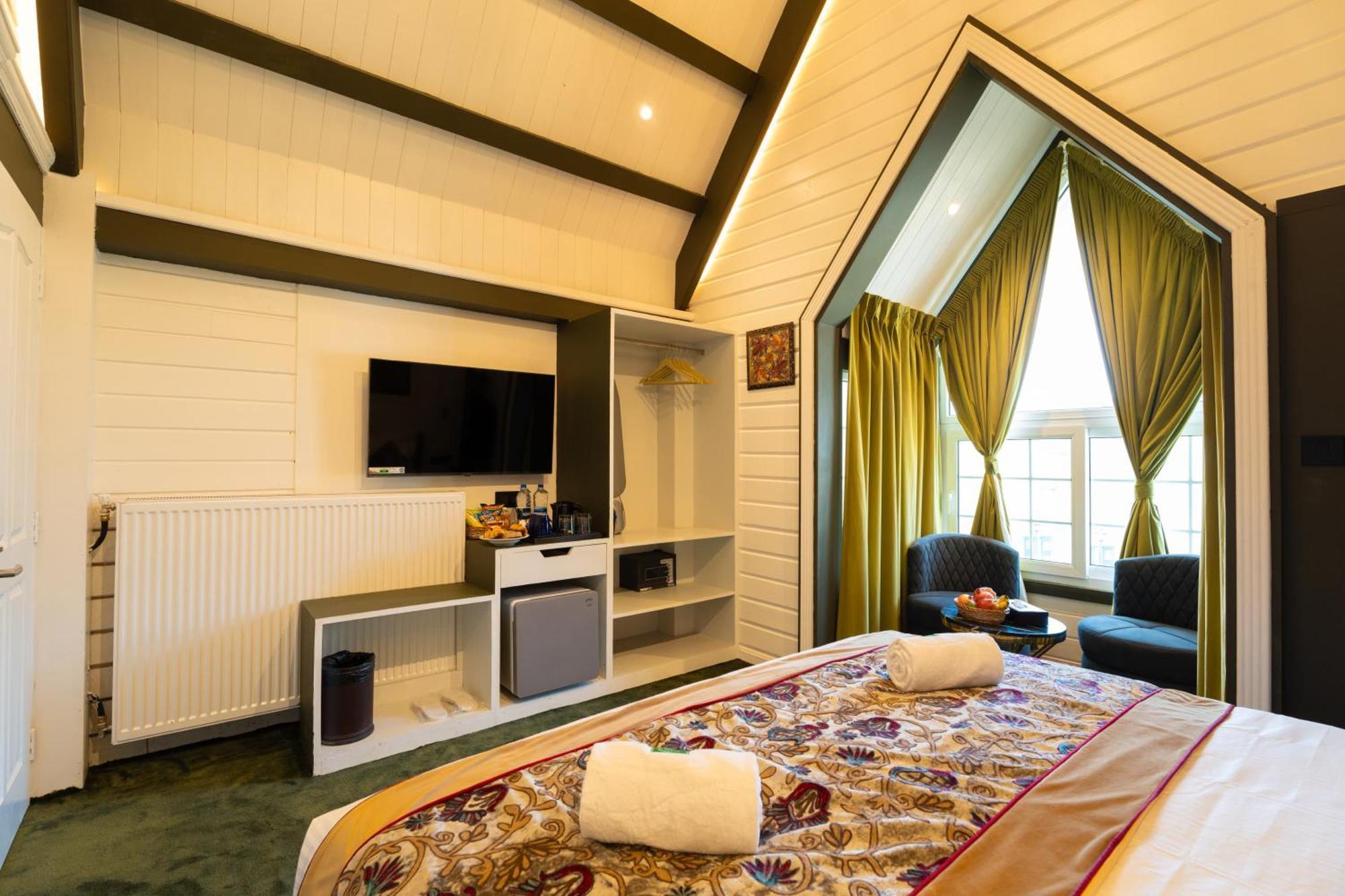 Green Rooms Resort غولمارغ المظهر الخارجي الصورة